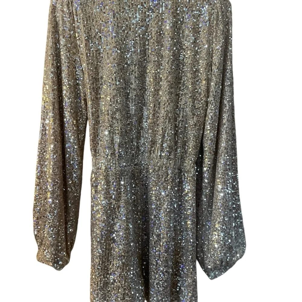Lena Long Sleeve Sequin Romper
Endless Rose - Picture 5 of 13